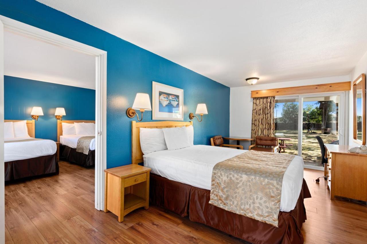 Hotel Skylark Shores