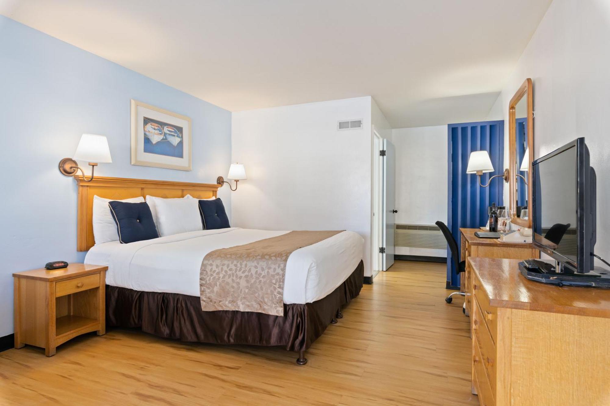 Hotel Skylark Shores 4*