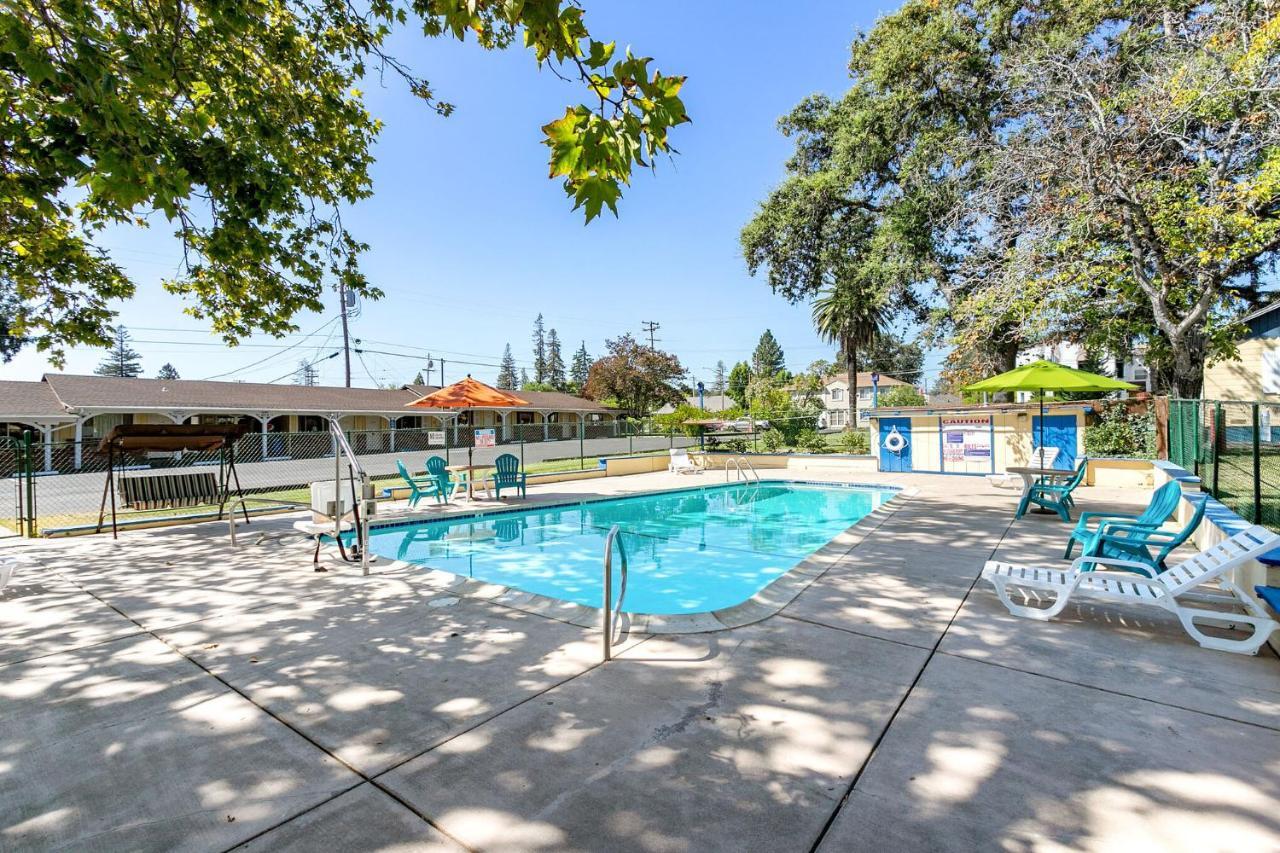 Skylark Shores Hotel Lakeport