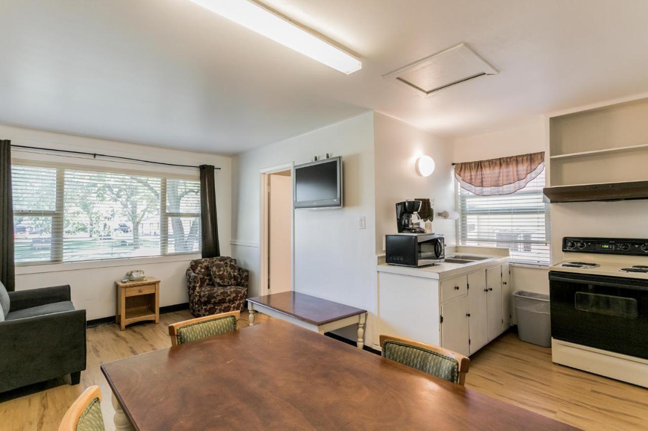 Skylark Shores